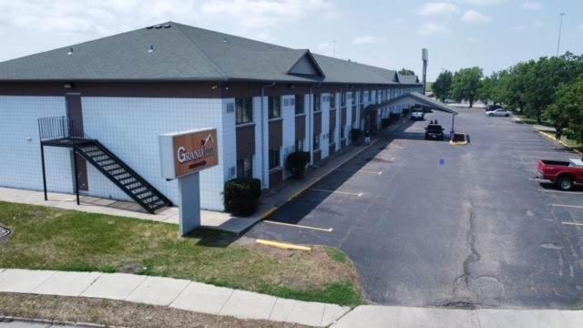 Grand Inn Fargo Esterno foto